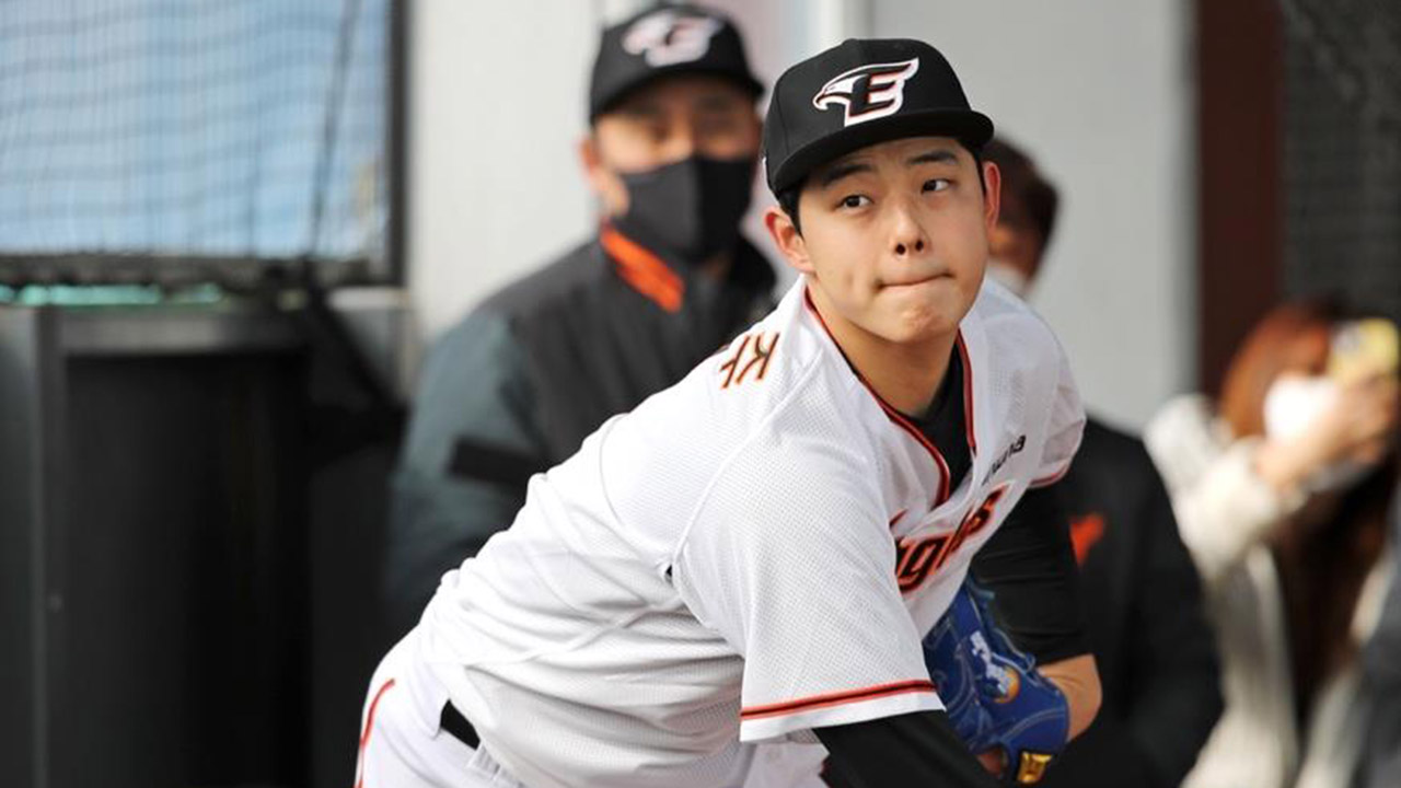 공 던지기